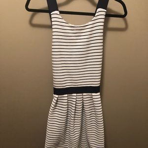 Cute white/navy striped dress